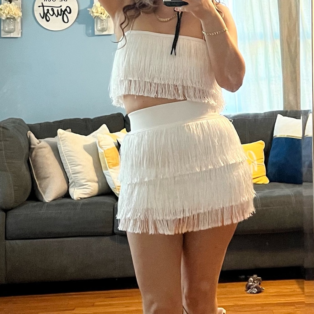 Worn once for a Nashville getaway , Fits like an extra small .